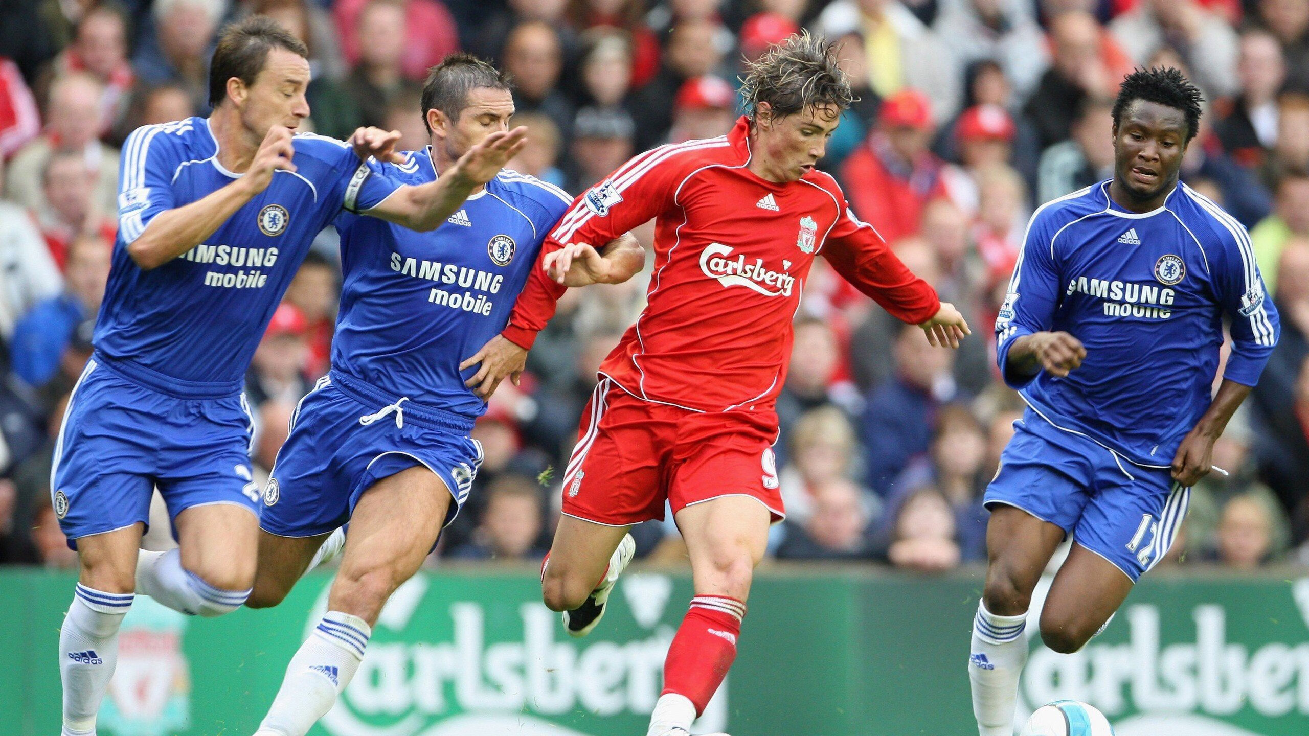 开云·体育平台入口Uzi重返赛场,表现优异首场状态出色,利物浦观众沸腾!比赛高潮迭起